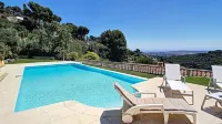 Antibes, Villa Avec Belle Piscine, Jacuzzi 3 Chambres Parkings