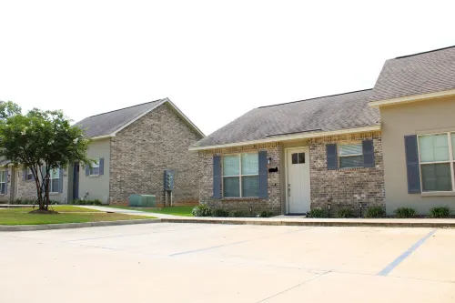 Enchanting Townhome in Ruston near LaTech - Wi-Fi