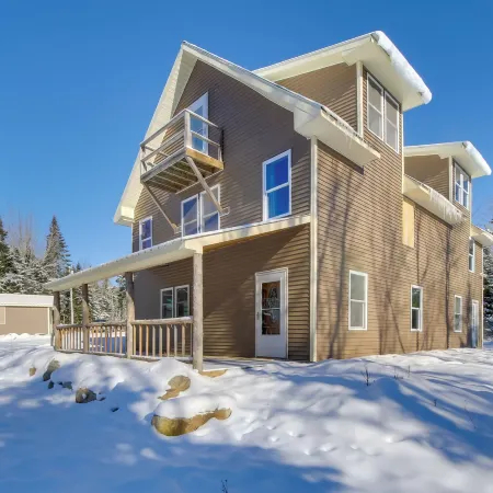 Rangeley Retreat Cabin-Style Home Lake Access