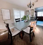 California Style and comfort! 4 bedroom House in South Corona!