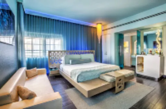 Dream South Beach by Hyatt