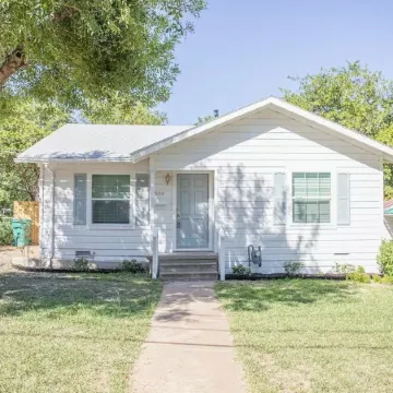 Charming 2-bedroom home close to downtown and University of Mary-Hardin Baylor