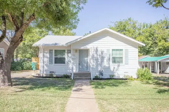 Charming 2-bedroom home close to downtown and University of Mary-Hardin Baylor