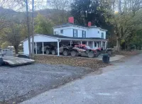 Spacious 5-bedroom pet friendly house with WiFi, AC in charming Oliver Springs