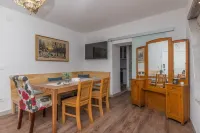 Beautiful Villa near Crikvenica Hotels in Bribir