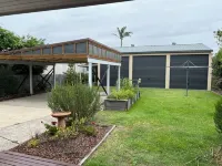 Swansea Sands- Modern Family home close to the lake Hotels in Caves Beach