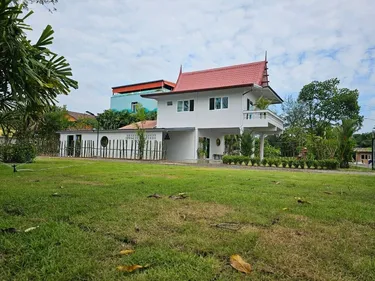 รูปภาพของWelcome to the Greenery Home Phuket @Soi Ta iad, Comfy House on Green Lawn