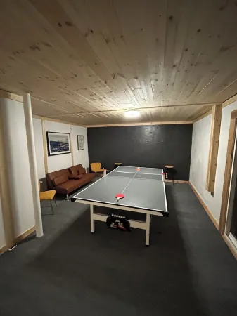 Renovated chalet just a walk down the hill to downtown Burnsville! Pet Friendly