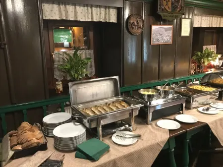 Hotel Zelený Dům Отели в г. Лоучна под Клиновцем