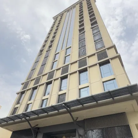 Three Pearls Musalli Hotel Отели рядом с достопримечательностью «Мечеть Кибла»