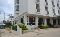 Phaiboonplace Hotel Hotels near Phiphitthaphan Wat Klang Kalasin