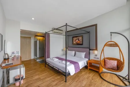 Sunset Serenity Jomtien Resort Отели рядом с достопримечательностью «Columbia Pictures Aquaverse»