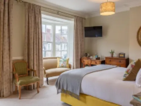 The Bear Hotel Hoteles en Wareham