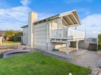 "Diderik" - 5m from the sea