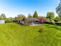 "Prohor" - 150m from the sea Hotels near Møn Is