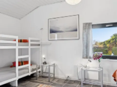 "Mikkeline" - 575m to the Fjord Hotels in Holbaek