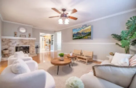 @ Marbella Lane - Charming 4BR Bungalo for Relaxing Retreat