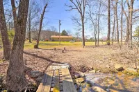 Greers Ferry Home w/ Yard, < 1 Mi to Marina! - Homestays