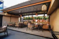 Acr Luxury Hotel