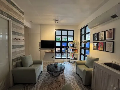 Amelia’s Place Hotels in 