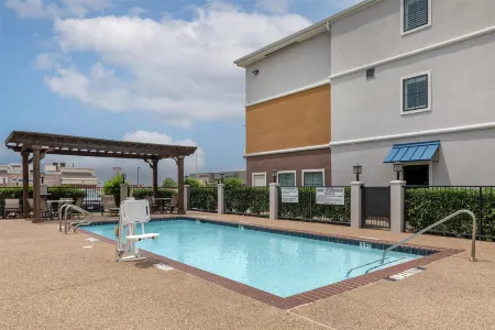 Best Western Plus Denton Inn  Suites