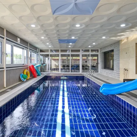 Daebudo DuMong DalGeum Pool Villa