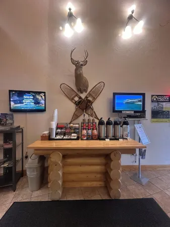 Pictured Rocks Inn and Suites