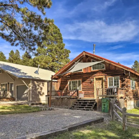 Tasteful Log Cabin Retreat on Lake Pagosa!