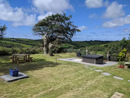 Country Cottage with Hot Tub - Perfect Cornish Escape