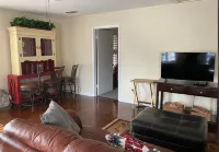 BestStays@Queen Bee Cozy for couples and small families