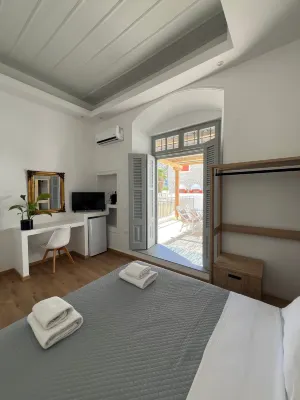 Douskos Guesthouse Hotels in Hydra