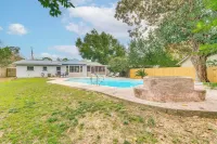 Foosball Games & Al Fresco Dining: Pensacola Home! - Pools