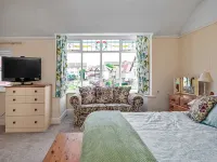 Cottage in Rhos-on-Sea near Sandy Beach