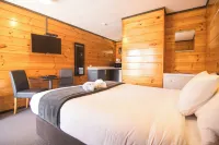 Parklands Motorlodge & Holiday Park - Parkering