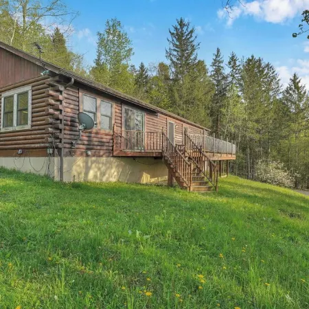 Tranquil cabin in charming Machias close to Ski Resorts