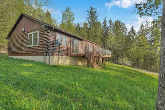 Tranquil cabin in charming Machias close to Ski Resorts