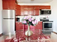 Valentine Suite / 1BD/1BA Apt in Holiday House