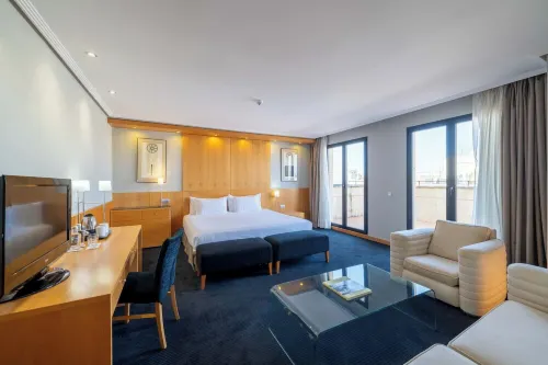 阿爾芳索X絲綢飯店 雷阿爾城住宿飯店