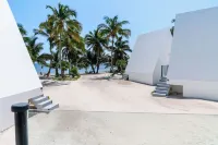 Sand and Sky Resort - 2-Star