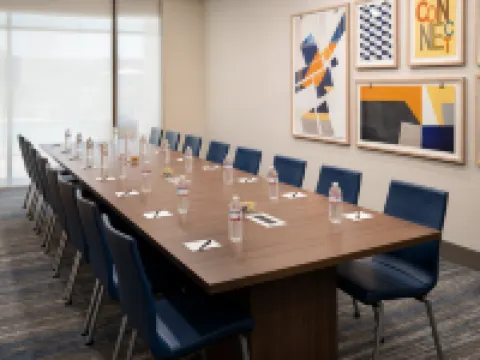 Holiday Inn Express & Suites FRESNO AIRPORT by IHG Hotels in Fresno