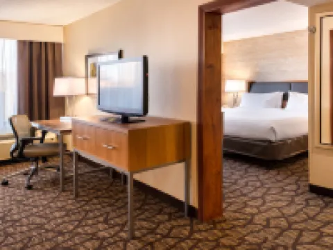 Holiday Inn & Suites WARREN by IHG Hotels in Warren