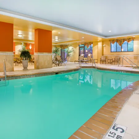 Holiday Inn Express & Suites BLOOMINGTON by IHG