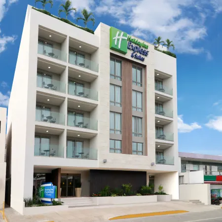 Holiday Inn Express & Suites PLAYA DEL CARMEN by IHG Отели рядом с достопримечательностью «Пляжный клуб Kool»