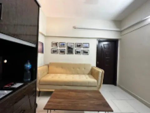 Apartment - Sleeps 2 - Parking - WiFi Hotels in 