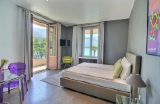 La Villa Hotel in zona Statua di Freddie Mercury