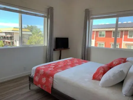 Luxury Modern /AC/5 STAR LOCATION/WALK 2 BEACH Отели рядом с достопримечательностью «Маниниауоли Бич»