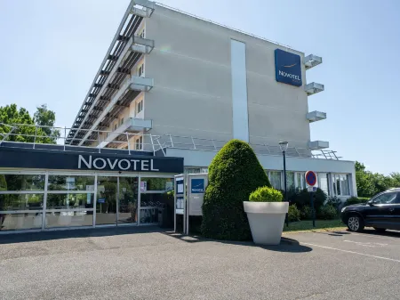 Novotel Poissy Orgeval Отели в г. Оржваль
