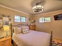Walkable Location! Mtn-View Condo in Red River Hotels in Red River