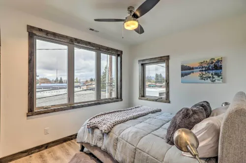 Sleek Columbia Falls Condo Centrally Located! - Huoneistot