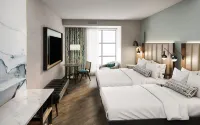 Tempo by Hilton Savannah Historic District
